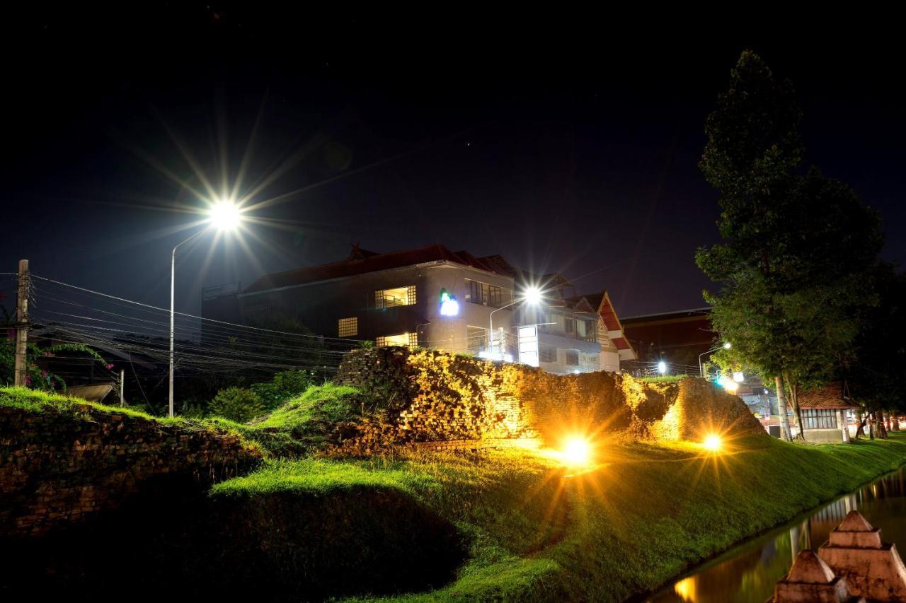Chang Chang Hostel Chiang Mai Exterior photo
